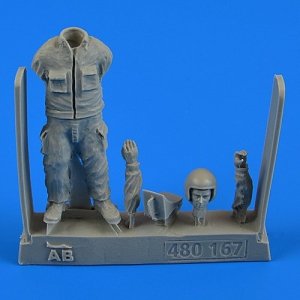 Aerobonus 480167 Warsaw Pact Aircraft Mechanic - part 3 1/48