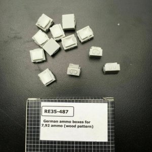 Panzer Art RE35-487 German ammo boxes for 7,92 ammo (wood pattern) 1/35