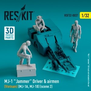 RESKIT RSF32-0037 MJ-1 Jammer Driver airmens (Vietnam) (MJ-1A,MJ-1B) (scene 2) (3 pcs) (3D Printed) 1/32