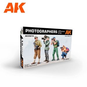 AK Interactive AK35015 PHOTOGRAPHERS (DIFFERENT ERAS) 1/35