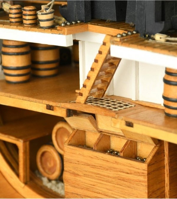 ARTESANIA LATINA 20500 Przekrój sekcji okrętu HMS Victory 1/72