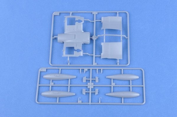 Hobby Boss 80392 F4U-7 Corsair (1:48)
