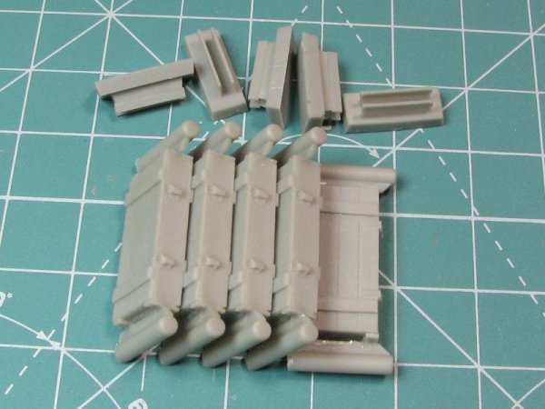 Eureka XXL E-003 Zestaw 5-ciu skrzynek amunicyjnych 1:35