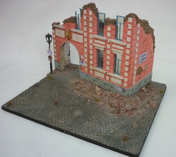RT-Diorama 35222 Diorama-Base: &quot;Bombed out Street&quot; 1/35