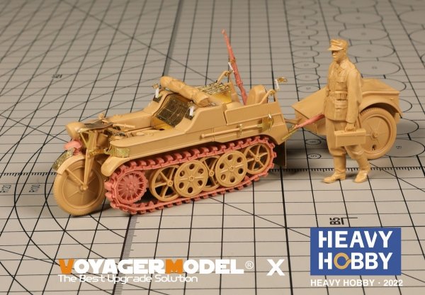 Heavy Hobby PT35072 WWII German Sd.Kfz.2 Kleines Kettenkard Normal Tracks 1/35