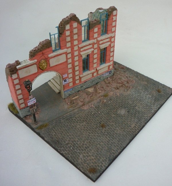 RT-Diorama 35222 Diorama-Base: &quot;Bombed out Street&quot; 1/35