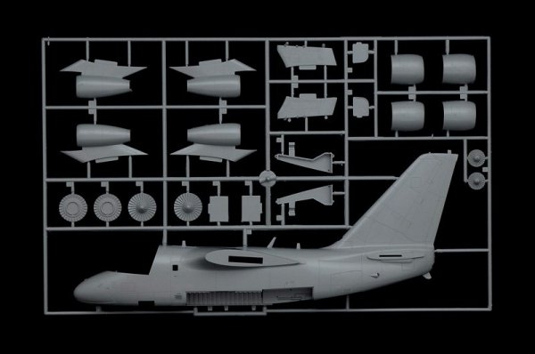Italeri 2735 ES-3A Shadow (1:48)