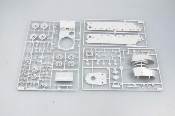Trumpeter 01561 KV-1M1939 (1:35)