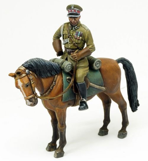 ToRo Model 35F107 Polska Międzywojenna - Płk. Bolesław Wieniawa-Długoszowski / Interwar Poland - Col. Boleslaw Wieniawa-Dlugoszowski commander of the 1st Regiment of the chevaliers 1/35