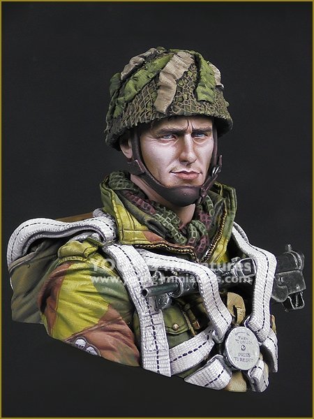 Young Miniatures YM1864 British Paratrooper Operation Market Garden 1944 1/10