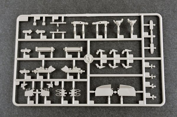 Trumpeter 09609 Russian T-72B1 with KTM-6 &amp; Grating Armour 1/35