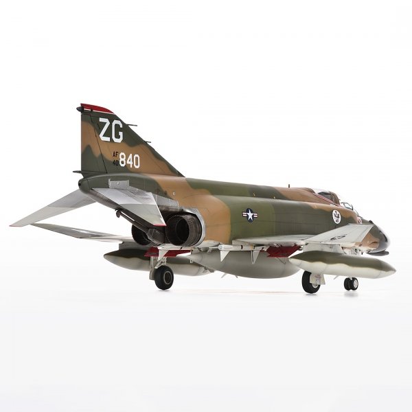 Zoukei-Mura SWS4816 F-4C Wild Weasel IV 1/48