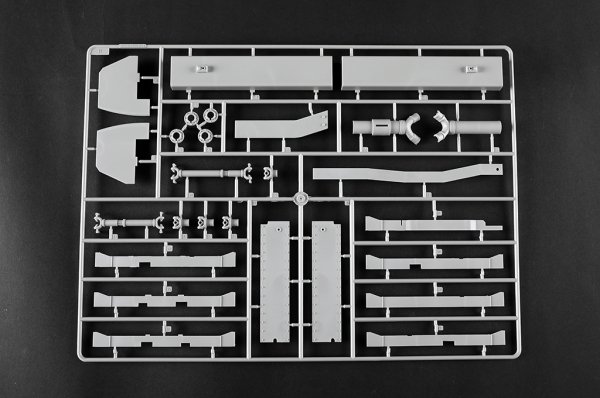 Trumpeter 00948 German Tiger II Heavy Tank - Porsche Turret Early Production 1/16