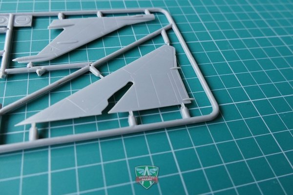 Modelsvit 72028 Ye-152A Soviet twin-engined interceptor 1/72