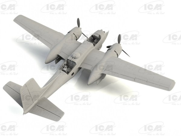 ICM 48288 A-26C-15 Invader with pilots and ground personnel 1/48