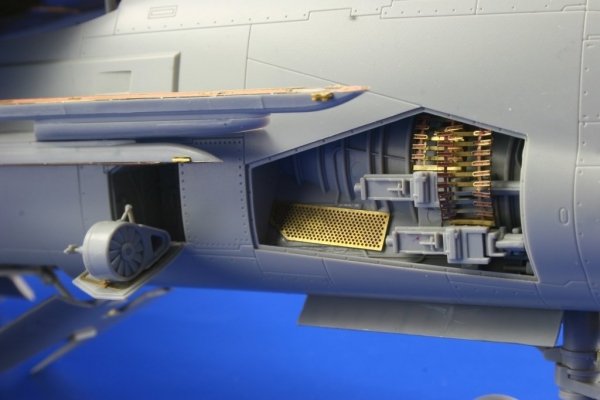Eduard 32233 F-8E/J weapon TRUMPETER 1/32