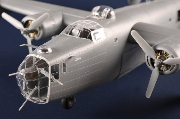 Hobby Boss 81775 US B-24D Liberator 1/48