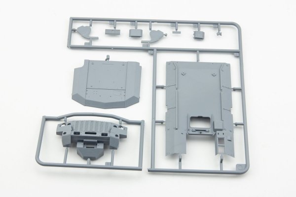 RPG Model 35021 KAMAZ K-4386 Typhoon-VDV Mine-Protected Armoured Vehicle Early Typ 1/35