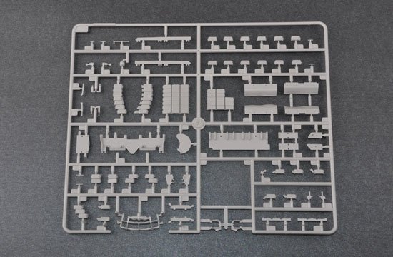 Trumpeter 05581 Russian T-80BVD MBT (1:35)