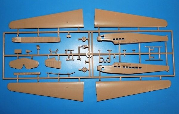 RS Models 92269 DFS-230 Unternehmen Eiche 1/72