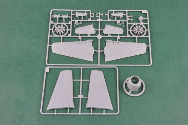 Hobby Boss 80358 F8F-2 Bearcat (1:48)