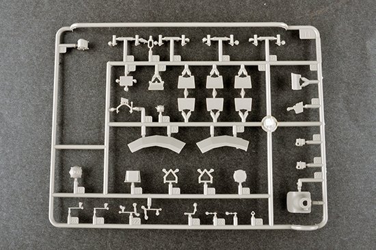 Trumpeter 09579 Russian T-80UE-1 MBT 1/35