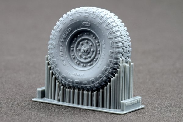 ScaleX WM 35001S HMMWV MT/R 24-bolt Sagged wheel set (Academy, ICM) 1/35