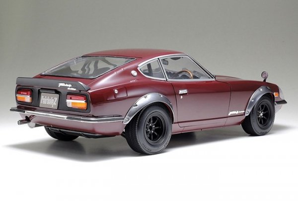 Tamiya 12051 Nissan Fairlady 240ZG Street Custom (1:12)