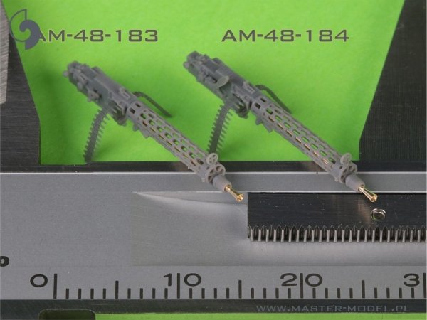 Master AM-48-184 Niemiecki km z okresu I w.św. Spandau LMG 08/15 (2 szt.) - z DŁUGĄ rączką przeładowania - wydruki 3D i mosiężne lufy 1/48
