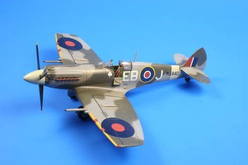 Special Hobby 48107 Supermarine Spitfire Mk.XII (1:48)