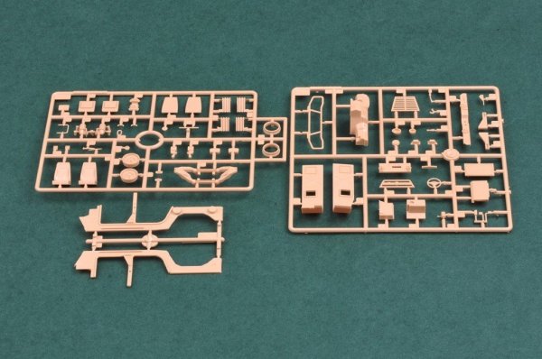 Hobby Boss 82468 Meng Shi 1.5 ton MLUV-Hardtop Version A (1:35)