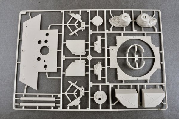 Trumpeter 00934 German Sd.Kfz 173 Jagdpanther Early Version 1/16