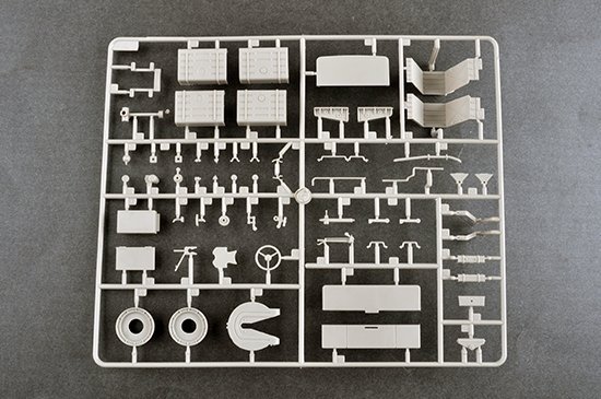 Trumpeter 01079 KET-T Recovery Vehicle Based on MAZ-537 Heavy Truck 1/35