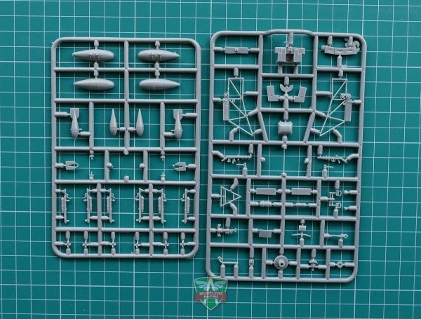 Modelsvit 4802 Yak-1 Soviet fighter on skis 1/48