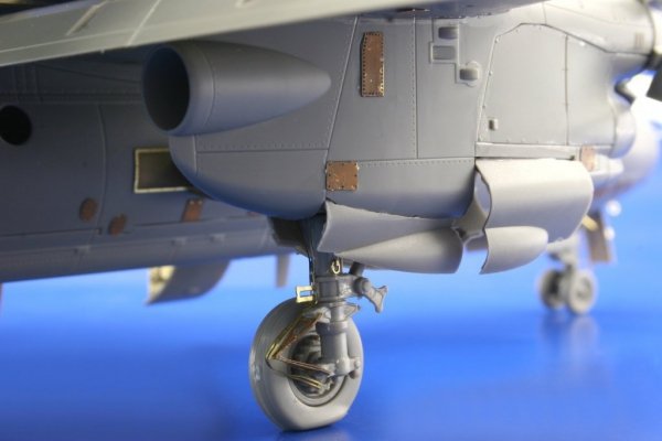 Eduard 48637 E-2C exterior KINETIC (1:48)