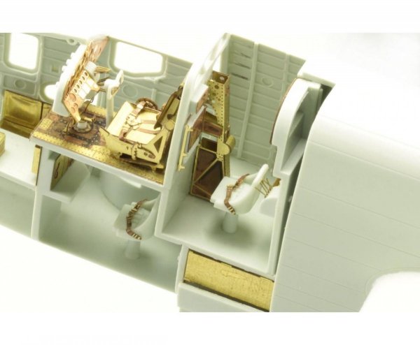 Eduard 73561 Halifax B Mk. III interior REVELL 1/72
