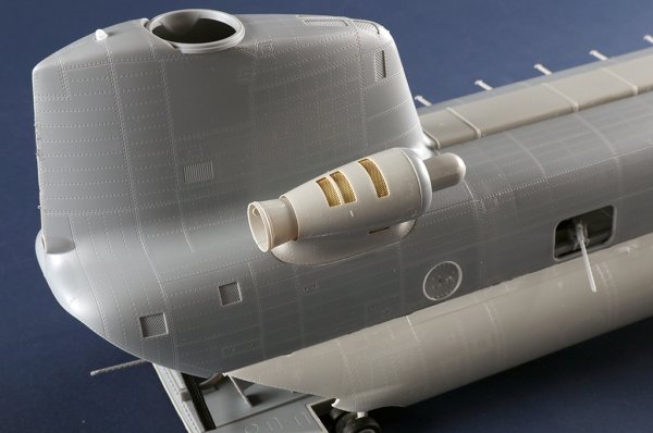 Trumpeter 05113 ACH-47A Armored Chinook 1/35