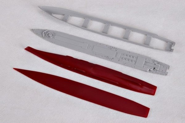 Trumpeter 05721 Russian Slava Class Cruiser Varyag 1/700