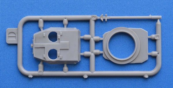 ACE 72456 AML-90 Light Armoured Car (4x4) 1/72