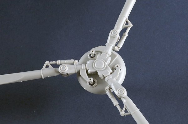Trumpeter 05113 ACH-47A Armored Chinook 1/35