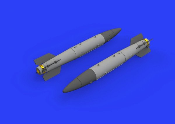 Eduard 672215 B43-1 Nuclear Weapon w/ SC43-4/ -7 tail assembly 1/72 