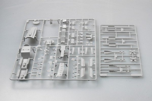 Trumpeter 02271 Su-30MKK Flanker-G (1:32)