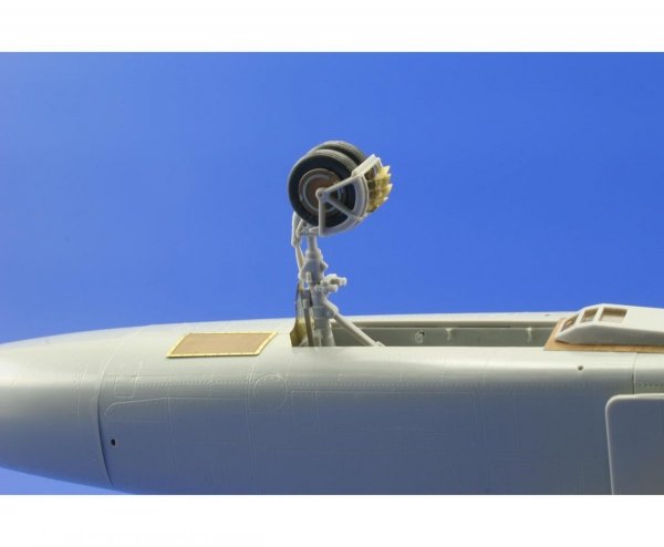 Eduard 48695 Su-24M Fencer D exterior 1/48 Trumpeter