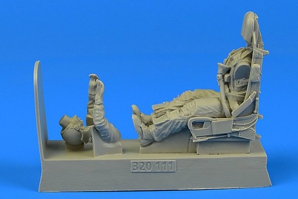 Aerobonus 320111 USAF Pilot for F-100 with ejection seat for Trumpeter 1/32