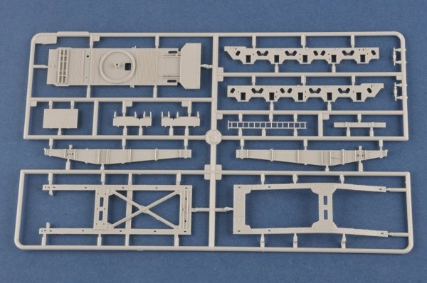 Hobby Boss 82961 German KARL-Geraet 040/041 on Railway Transport Carrier 1/72