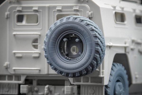 ScaleX WM 35016S GAZ Tiger V2(with shield) Sagged wheel set (for Meng) 1/35