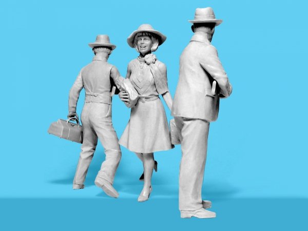 ICM 24054 Gangsters (3 figures - 2 male, 1 female) 1/24