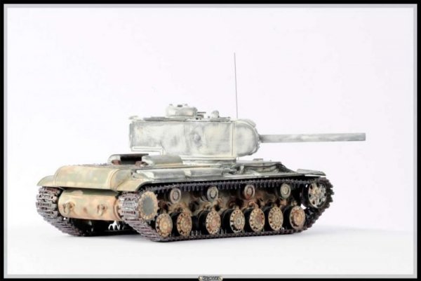 PST 72059 KV-220 Heavy Tank 1/72