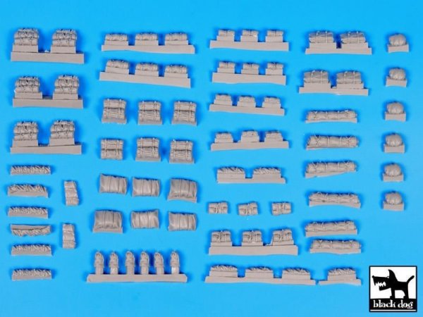 Black Dog T72056 Tentage plus bedrols 2 accessories set  1/72