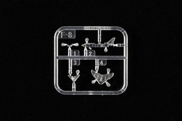 Trumpeter 03473 F-8 Crusader 1/700